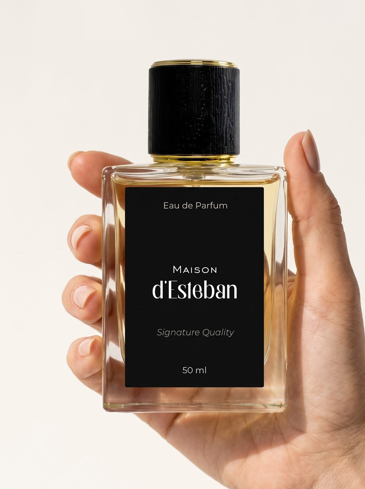 Maison d'Esteban No. 109 — sticla de 50 ml ținută în mână, pentru scară