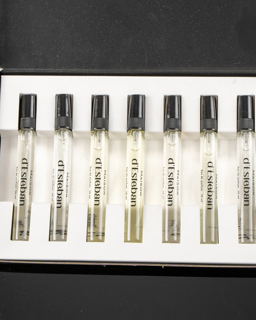 Setul Maison d'Esteban cu 7 fiole de 10 ml, deschis